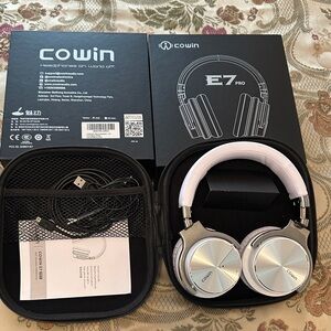E7 Pro Over-Ear Headphones - Silver